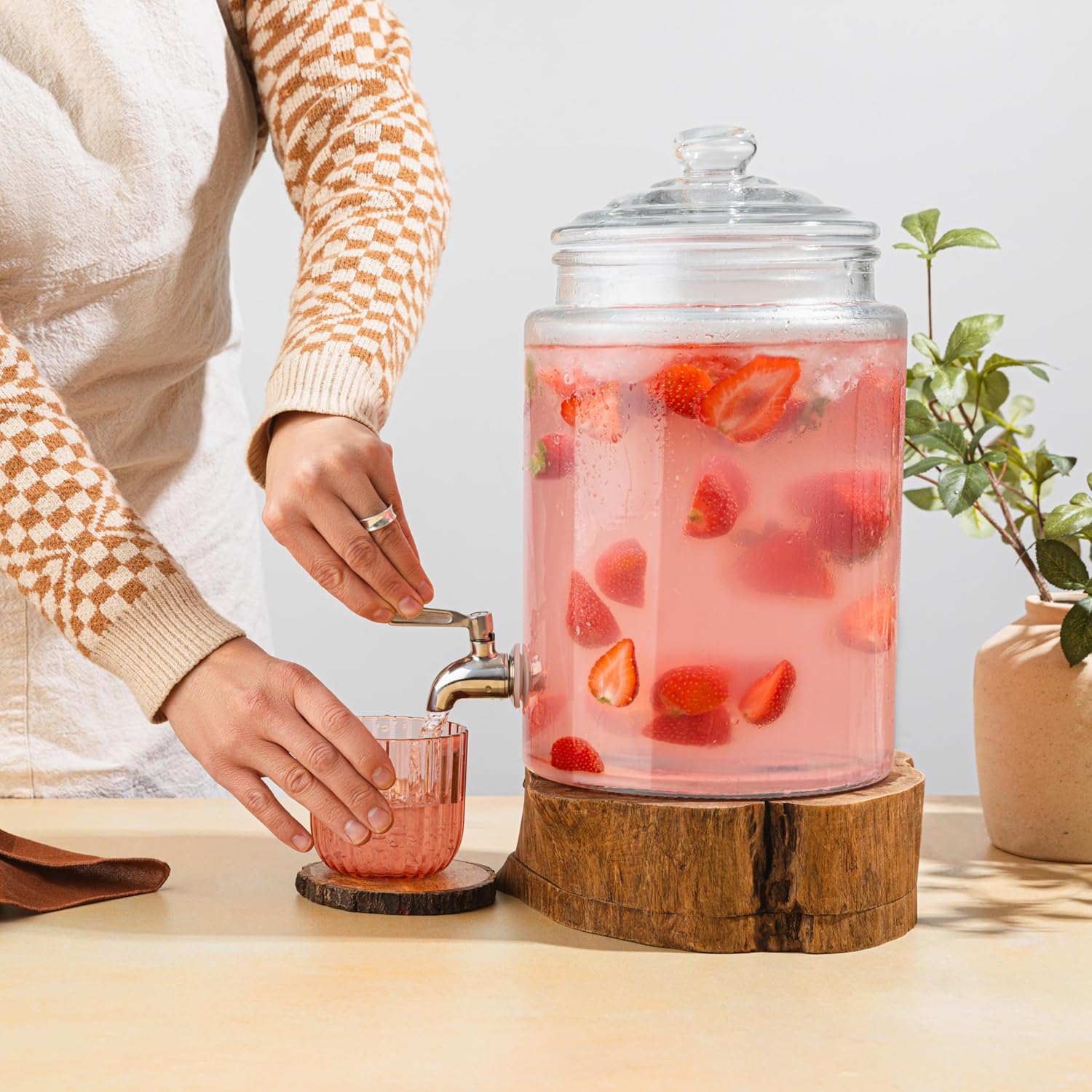 1.5 gallon round drink dispenser, view 3