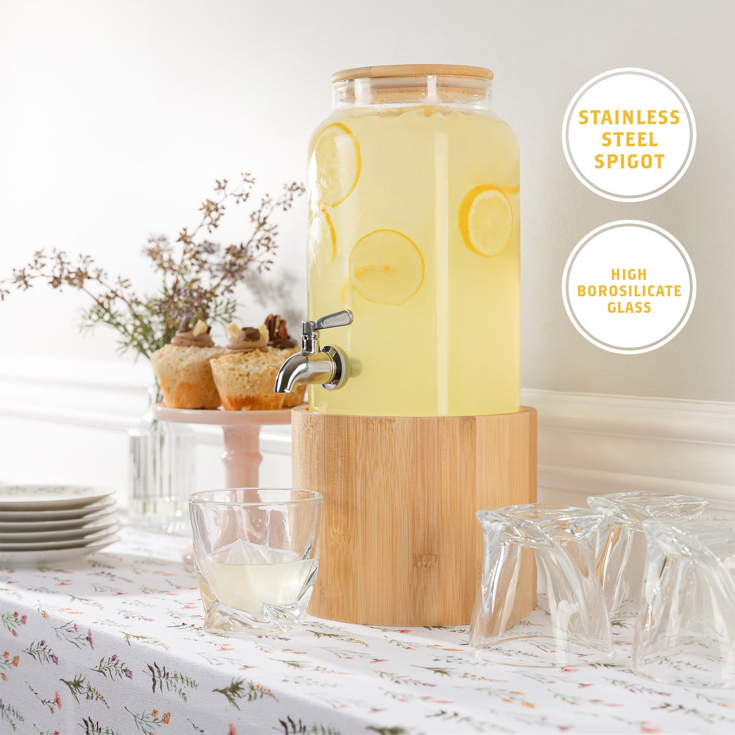 Borosilicate dispenser filled with infused water